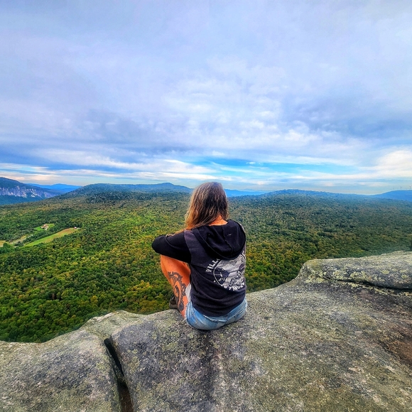 Meet your Posher, Tyleigh - Picture 5 of 9